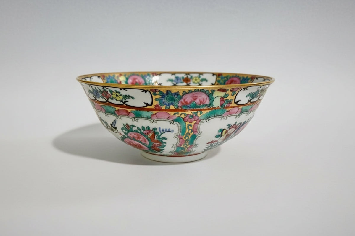 Chinese Export Rose Medallion Porcelain Rice Bowl Hand Painted Gilt Trim|286939877381