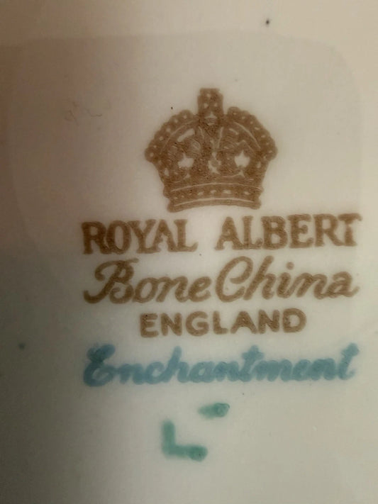 Pair Of Vintage Royal Albert Enchantment Plates|286882147153