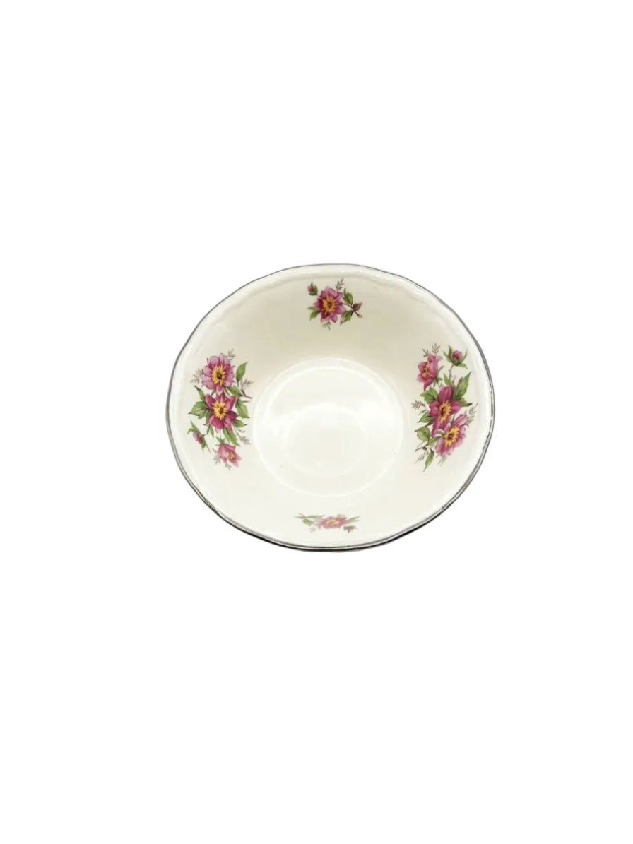 Antique Alfred Meakin Royal Court 39-Piece Dinner Set.