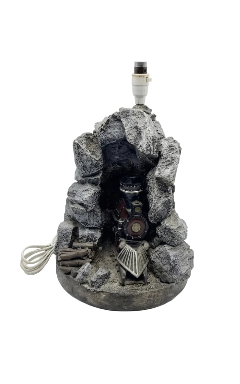 Vintage Steam Train Tunnel Table Lamp – Resin Locomotive