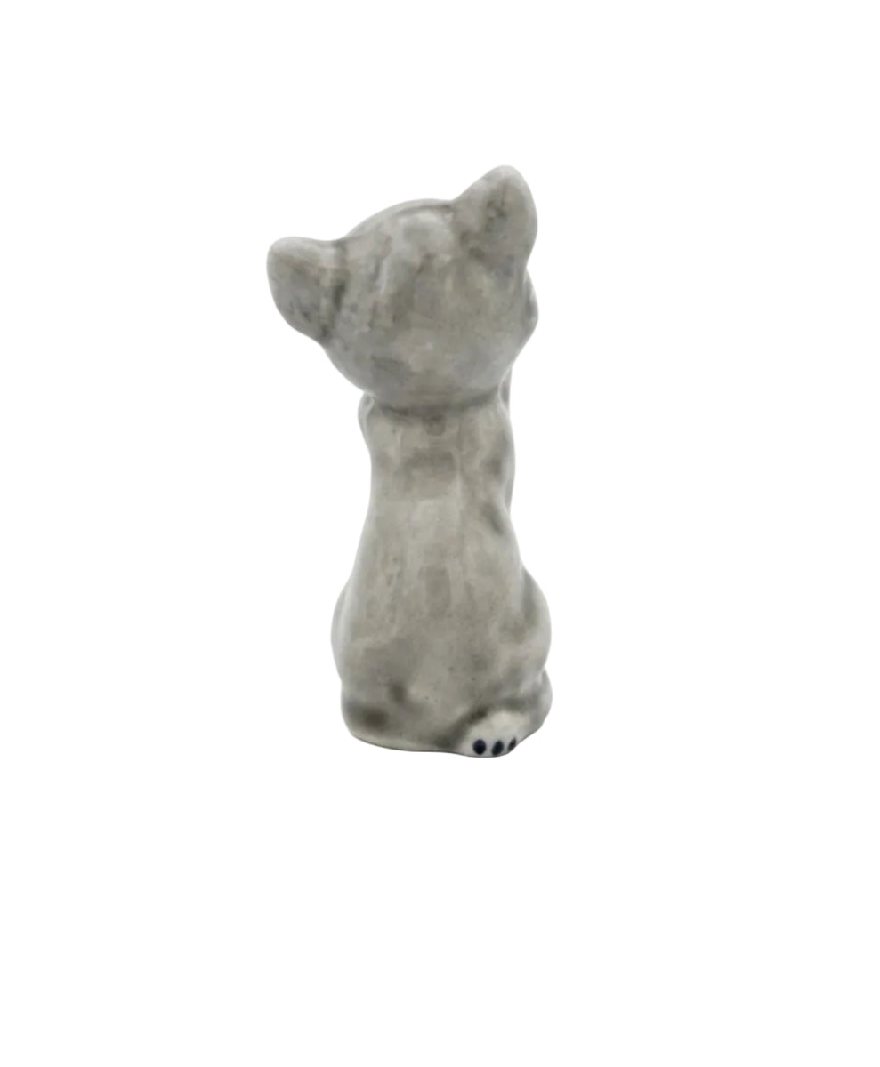 Vintage 1940s English Ceramic Miniature Praying Cat