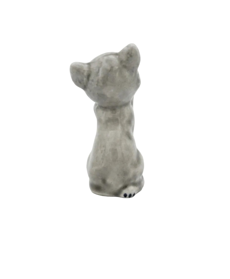 Vintage 1940s English Ceramic Miniature Praying Cat