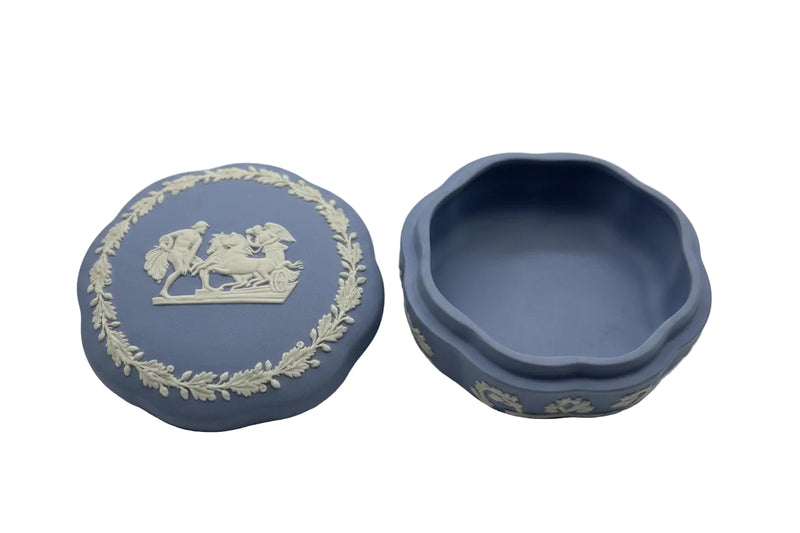 Vintage Wedgwood Blue Jasperware Scalloped Trinket Box Chariot & Cherubs England|286877348151